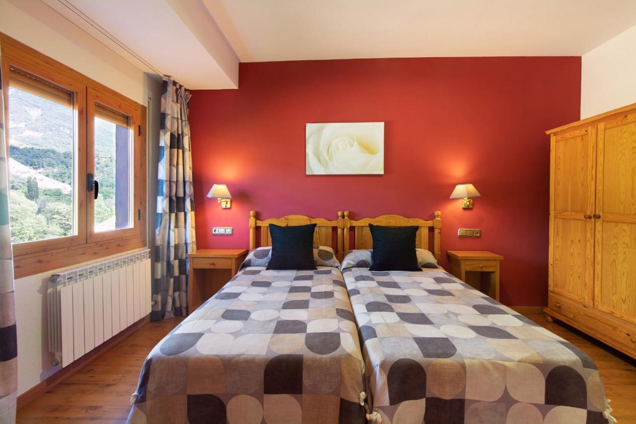 Hotel Cinca Escalona Екстериор снимка